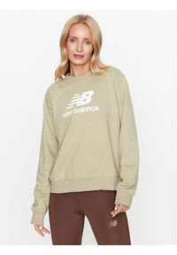 New Balance Bluza Essentials Stacked Logo French Terry Crewneck WT31532 Zielony Regular Fit. Kolor: zielony. Materiał: syntetyk, bawełna #1