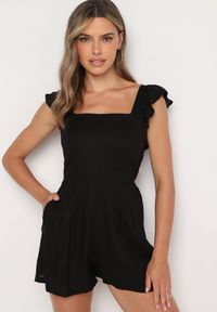 Born2be - Czarny Kombinezon Bawełniany na Ramiączkach z Falbanką i Krótkimi Nogawkami Liadia. Kolor: czarny. Materiał: bawełna. Długość rękawa: na ramiączkach. Długość: krótkie. Styl: klasyczny #1