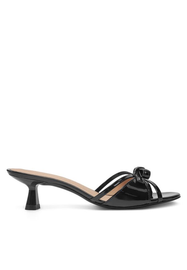 Stuart Weitzman Klapki Felicyty Solide SK118 Czarny. Kolor: czarny. Materiał: lakier, skóra