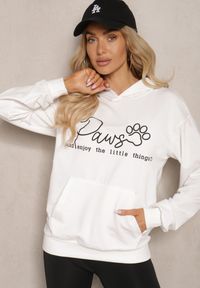 Renee - Biała Bluza z Bawełną Kapturem i Napisem Gelabrina. Okazja: na co dzień, na spacer. Typ kołnierza: kaptur. Kolor: biały. Materiał: bawełna. Długość rękawa: długi rękaw. Długość: długie. Wzór: napisy. Styl: klasyczny, casual