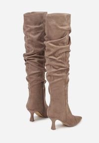 Renee - Ciemnobeżowe Kozaki w Stylu Slouchy na Szpilce Wiolisse. Okazja: na co dzień. Kolor: beżowy. Materiał: jeans. Wzór: aplikacja. Obcas: na szpilce. Styl: casual