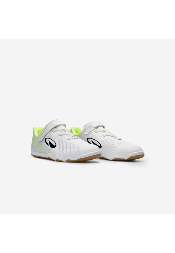 KIPSTA - Buty do piłki nożnej halowej dla dzieci Kipsta Sala Club Easy. Kolor: szary, biały, wielokolorowy. Materiał: syntetyk, poliester, kauczuk. Wzór: gładki. Sport: piłka nożna