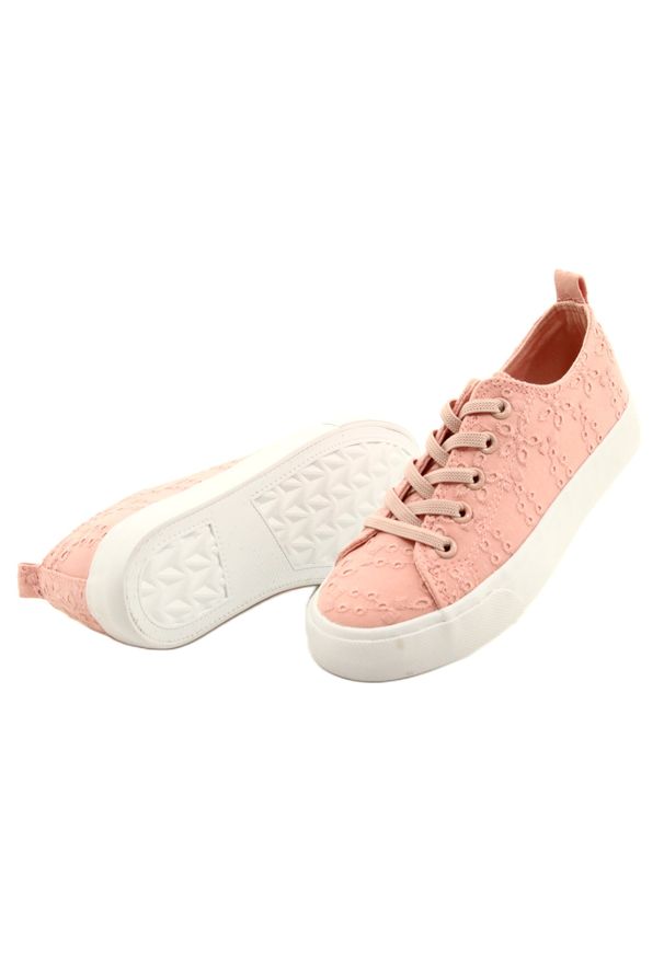 Koronka Trampki Na Rzepy Atletico WY20763 Pink różowe. Okazja: na uczelnię. Zapięcie: rzepy. Kolor: różowy. Materiał: koronka. Wzór: koronka. Styl: klasyczny
