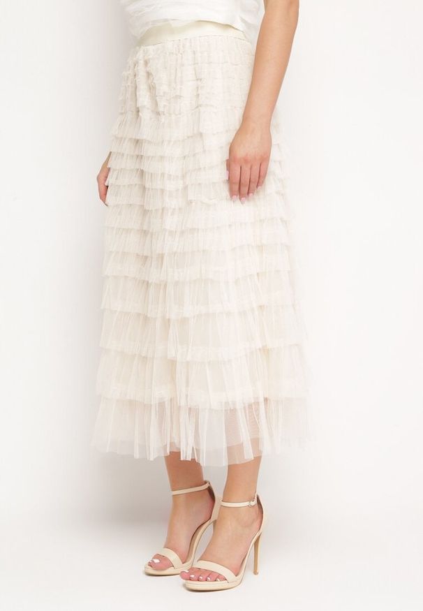 Born2be - Jasnobeżowa Rozkloszowana Spódnica Maxi z Falbankami z Tiulu Davena. Kolor: beżowy. Materiał: tiul. Wzór: aplikacja