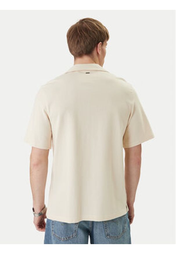 Guess Koszula M6GP10 K3079 Écru Regular Fit. Materiał: bawełna