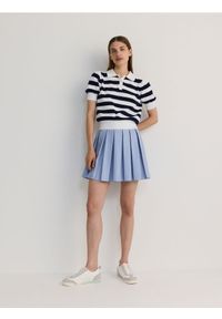 Reserved - Plisowana spódnica mini w sportowym stylu - jasnoniebieski. Kolor: niebieski. Materiał: wełna, tkanina. Styl: sportowy