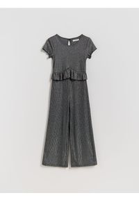 Reserved - Kombinezon z metaliczną nitką - ciemnoszary. Kolor: szary. Materiał: wiskoza, dzianina #1