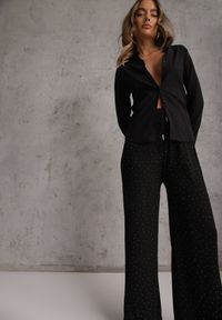 Renee - Czarne Spodnie z Bawełną o Szerokim Kroju z Cyrkoniami Azirene. Okazja: na co dzień. Kolor: czarny. Materiał: bawełna. Styl: casual #1