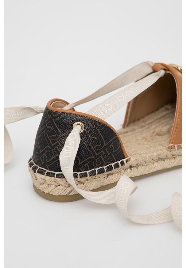 Liu Jo espadryle Vera 02 kolor brązowy. Nosek buta: okrągły. Kolor: brązowy. Materiał: guma, materiał. Obcas: na obcasie. Wysokość obcasa: niski