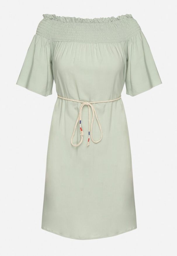 Born2be - Zielona Sukienka z Wiskozą Bawełną Hiszpańskim Dekoltem i Sznurkiem Lilarenne. Okazja: na co dzień. Kolor: zielony. Materiał: bawełna, wiskoza. Sezon: lato. Styl: casual, elegancki