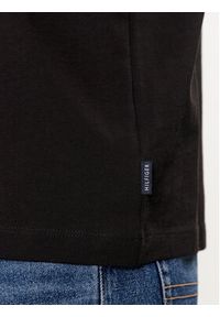 TOMMY HILFIGER - Tommy Hilfiger T-Shirt Track Graphic MW0MW34429 Czarny Regular Fit. Kolor: czarny. Materiał: bawełna