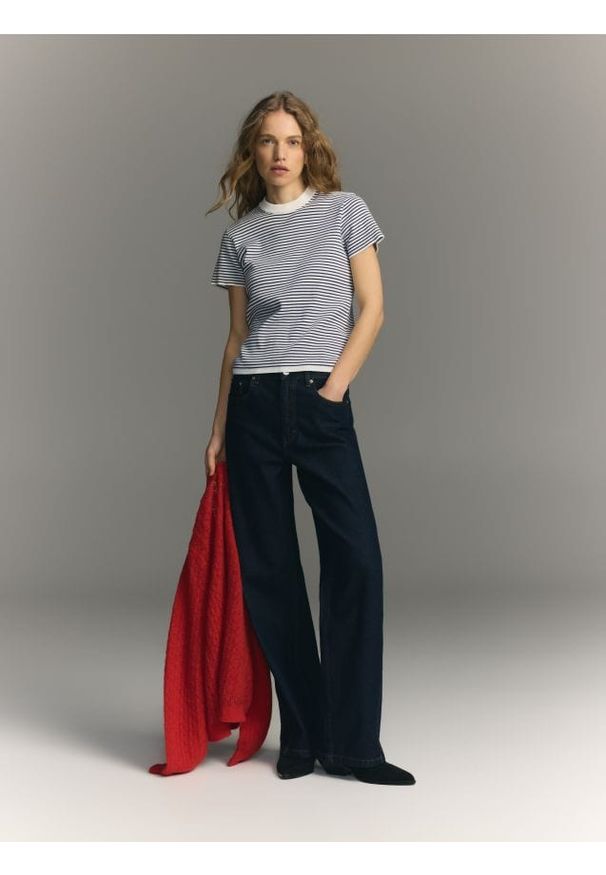 Reserved - Bawełniany t-shirt w paski - niebieski. Kolor: niebieski. Materiał: bawełna. Wzór: paski