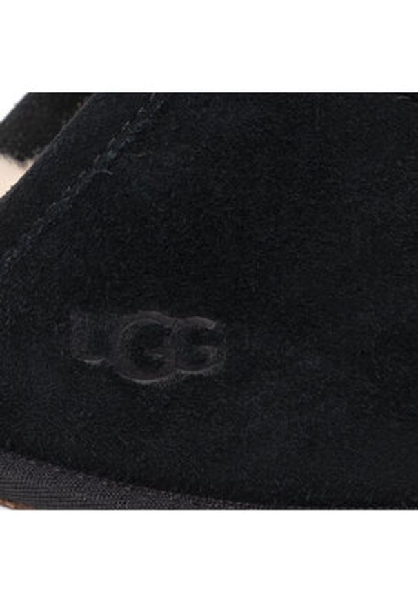Ugg Kapcie M Scuff 1101111 Czarny. Kolor: czarny. Materiał: skóra