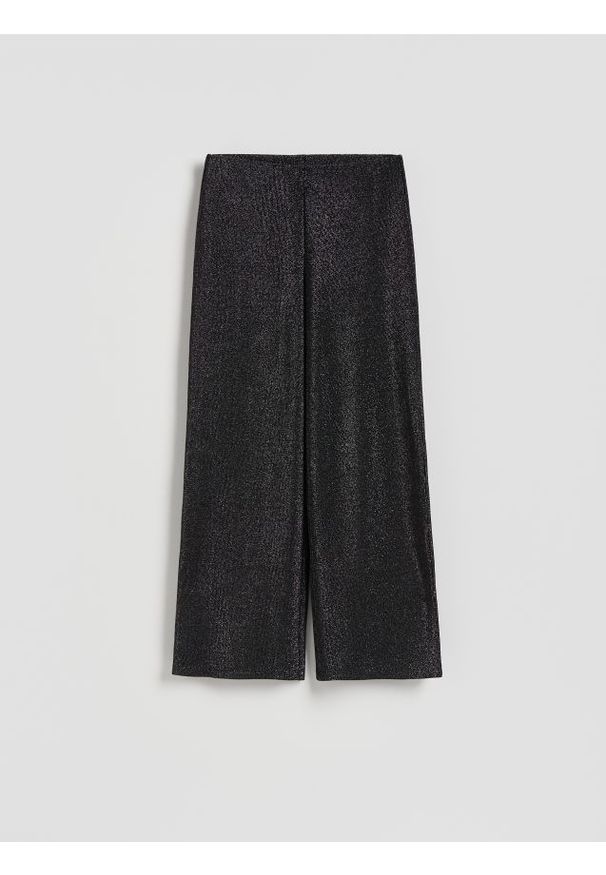 Reserved - Szerokie spodnie z metalizowaną nitką - czarny. Kolor: czarny. Materiał: dzianina