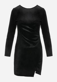 Born2be - Czarna Sukienka Welurowa z Marszczeniem Kedi. Kolor: czarny. Materiał: welur. Długość rękawa: długi rękaw