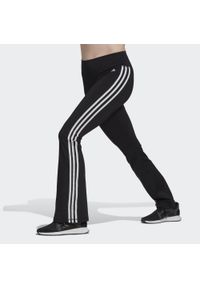 Adidas - Legginsy treningowe damskie adidas Training Essentials Flared Tights. Kolor: czarny. Materiał: materiał. Sport: fitness