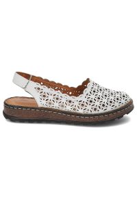 Białe Sandały Artiker Skórzane Buty Damskie. Okazja: na spacer. Nosek buta: otwarty. Zapięcie: rzepy. Kolor: biały. Materiał: skóra. Wzór: ażurowy, kwiaty. Sezon: lato. Styl: elegancki #2