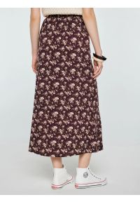 Big-Star - Spódnica damska midi w kwiatowy wzór brązowa Shimenita 804. Kolor: brązowy. Materiał: wiskoza, materiał, tkanina. Wzór: kwiaty. Styl: klasyczny #5