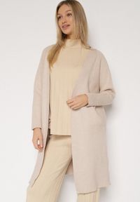 Born2be - Beżowy Klasyczny Niezapinany Kardigan Elitusa. Okazja: na co dzień. Kolor: beżowy. Materiał: jeans. Styl: klasyczny #5