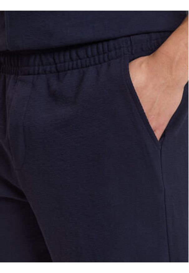 Guess Szorty sportowe M6GD16 K3088 Granatowy Regular Fit. Kolor: niebieski. Materiał: bawełna. Styl: sportowy