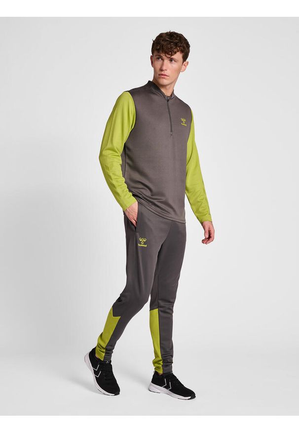 Półzapinana bluza dresowa Hummel On-Grid. Kolor: szary. Materiał: dresówka. Sport: piłka nożna