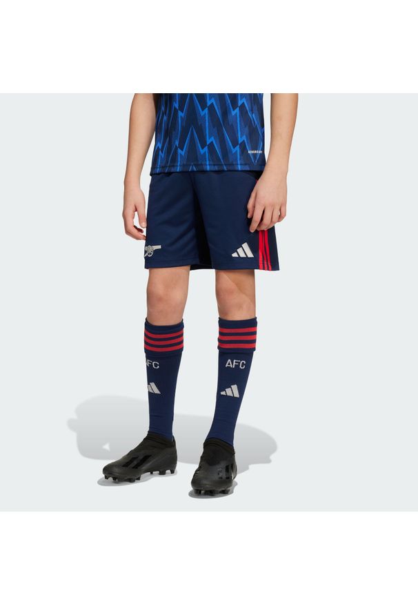 Adidas - Wyjazdowe szorty dla dzieci Arsenal 25/26. Kolor: szary, niebieski, wielokolorowy. Styl: sportowy