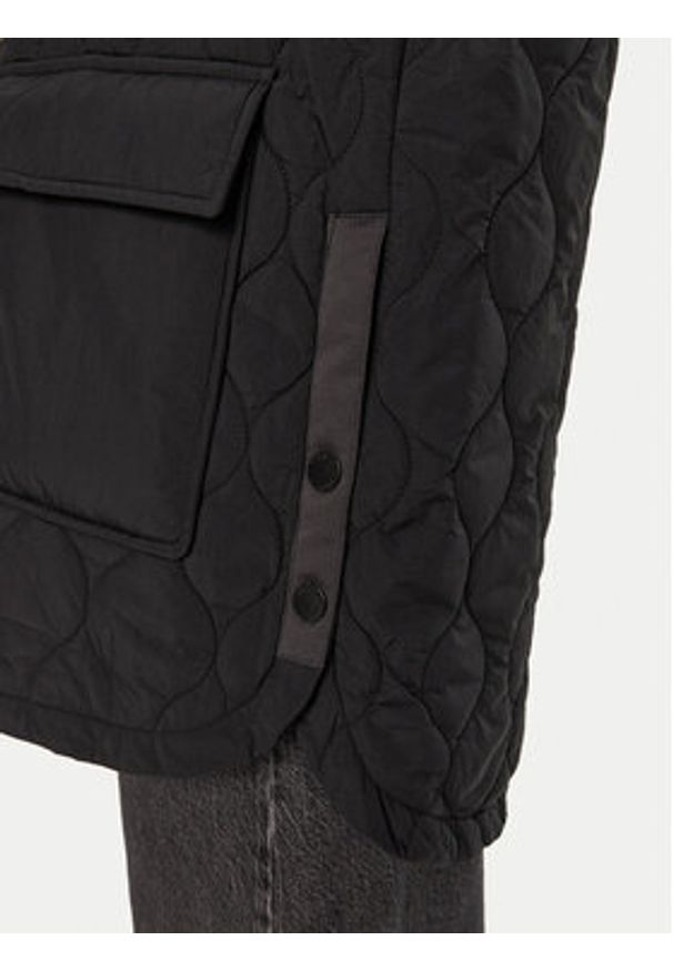 Champion Kurtka przejściowa 117573 Czarny Custom Fit. Kolor: czarny. Materiał: syntetyk