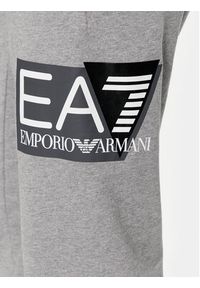 EA7 Emporio Armani Spodnie dresowe 3DPP73 PJ05Z 3905 Szary Regular Fit. Kolor: szary. Materiał: bawełna #4