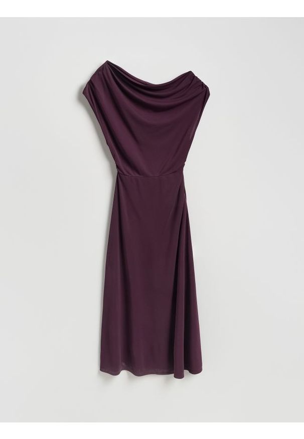 Reserved - Sukienka midi - ciemnofioletowy. Kolor: fioletowy. Materiał: dzianina. Wzór: gładki. Styl: klasyczny. Długość: midi