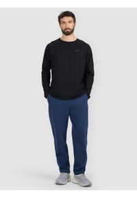 4f - 4F Spodnie dresowe męskie - granatowe L. Kolor: niebieski. Materiał: dresówka #1