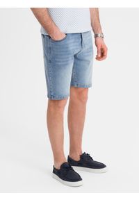 Ombre Clothing - Denimowe męskie szorty o klasycznym kroju – jasnoniebieskie V2 - Rozmiar: M. Kolor: niebieski. Materiał: jeans, elastan, skóra, bawełna. Wzór: aplikacja. Sezon: lato. Styl: klasyczny #5