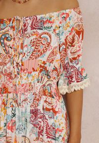 Renee - Biało-Pomarańczowa Sukienka Lachman. Kolor: biały. Materiał: koronka. Długość rękawa: krótki rękaw. Wzór: ażurowy, koronka, kolorowy. Styl: boho, elegancki. Długość: maxi #4