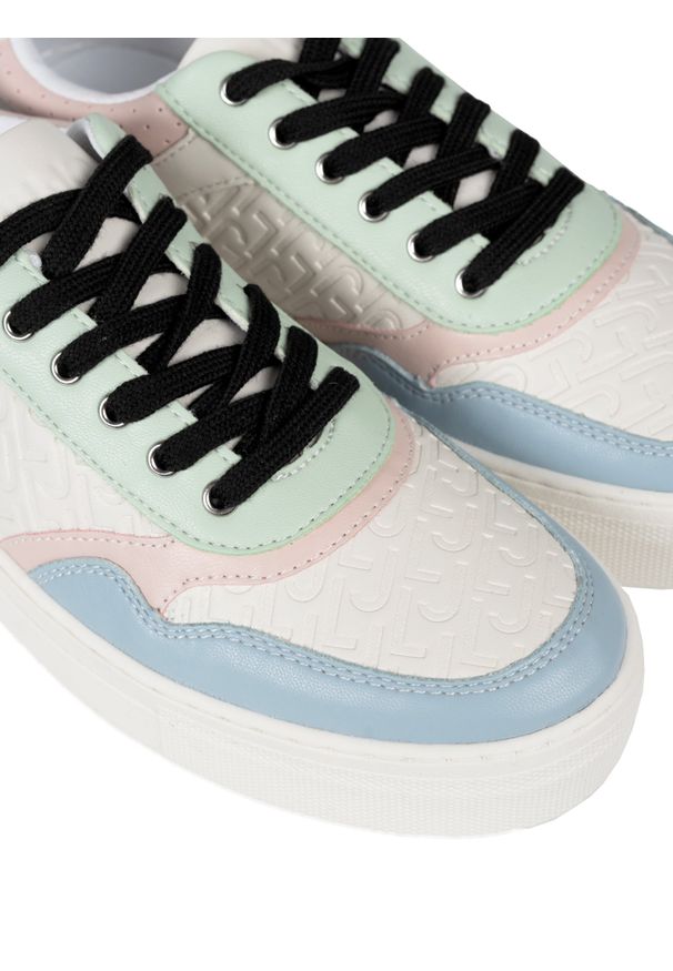 Liu Jo Sneakersy "Alicia 505" | 4A3701EX014 | Kobieta | Biały. Okazja: do pracy, na spacer, na co dzień. Nosek buta: okrągły. Kolor: biały. Materiał: skóra ekologiczna. Sport: turystyka piesza