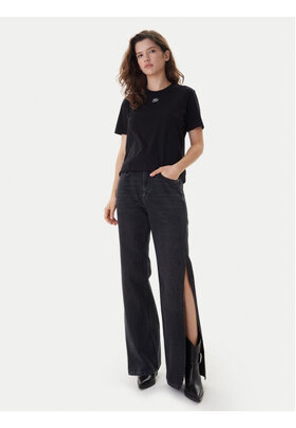 Karl Lagerfeld - KARL LAGERFELD T-Shirt B1W17091 Czarny Regular Fit. Typ kołnierza: dekolt w karo. Kolor: czarny. Materiał: bawełna