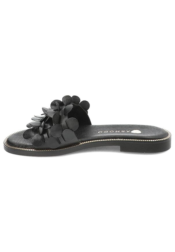 Czarne Klapki Armodo Eleganckie Obuwie Damskie. Okazja: na spacer, na co dzień. Kolor: czarny. Materiał: skóra. Wzór: aplikacja, kwiaty. Sezon: lato. Styl: elegancki