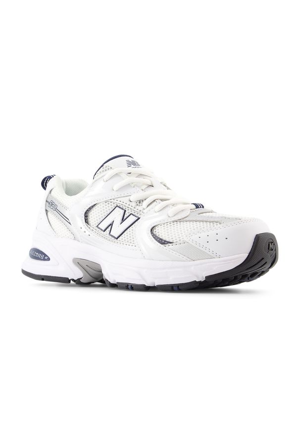 Buty dziecięce New Balance GR530SB1 – białe. Okazja: na uczelnię. Kolor: biały. Materiał: materiał, syntetyk, guma. Szerokość cholewki: normalna