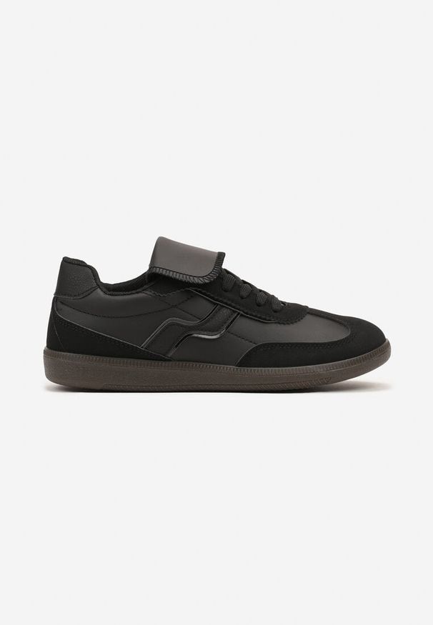 Renee - Czarne Sneakersy z Wywiniętym Językiem i Geometrycznymi Kontrastowymi Elementami Rianirae. Okazja: na co dzień, do pracy. Kolor: czarny. Materiał: jeans. Wzór: geometria