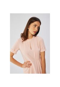 Stylove - Elegancka sukienka midi z ozdobnymi zakładkami pudrowy róż. Kolor: różowy. Styl: elegancki. Długość: midi #3