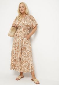 Born2be - Beżowa Sukienka Wiskozowa w Kwiaty Rozkloszowana Efrisa. Okazja: na co dzień. Typ kołnierza: dekolt w kształcie V. Kolor: beżowy. Wzór: kwiaty. Typ sukienki: rozkloszowane. Materiał: wiskoza. Długość rękawa: krótki rękaw. Sezon: lato. Styl: casual, elegancki #3
