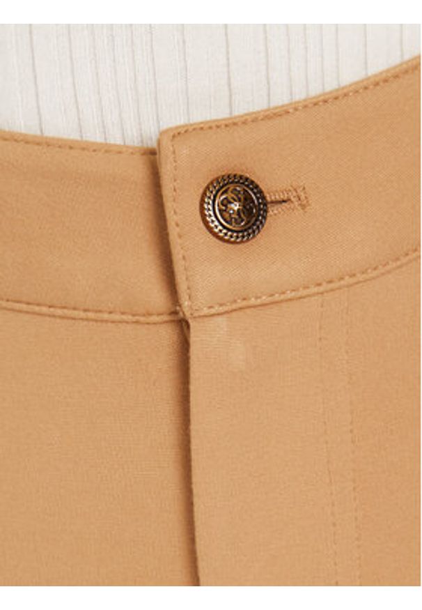 Guess Spodnie materiałowe W5BB16 KCMU2 Beżowy Flare Fit. Kolor: beżowy. Materiał: wiskoza, syntetyk