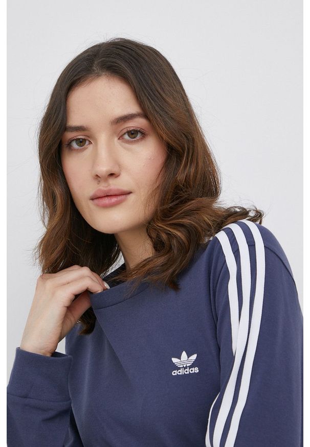 adidas Originals Longsleeve Adicolor damski kolor granatowy. Okazja: na co dzień. Kolor: niebieski. Materiał: dzianina, materiał, bawełna. Długość rękawa: długi rękaw. Styl: casual