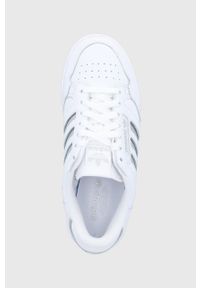 adidas Originals Buty kolor biały. Nosek buta: okrągły. Zapięcie: sznurówki. Kolor: biały. Materiał: guma. Obcas: na obcasie. Wysokość obcasa: niski