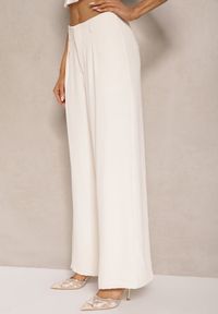 Renee - Jasnobeżowe Garniturowe Szerokie Spodnie High Waist Karmoi. Stan: podwyższony. Kolor: beżowy. Styl: klasyczny, elegancki