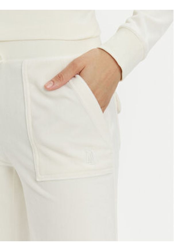 Juicy Couture Spodnie dresowe Del Ray JCAP180G Écru Regular Fit. Materiał: syntetyk
