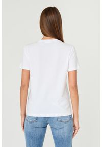 Just Cavalli - JUST CAVALLI Biały t-shirt R LOGO CRYSTAL. Kolor: biały. Materiał: bawełna