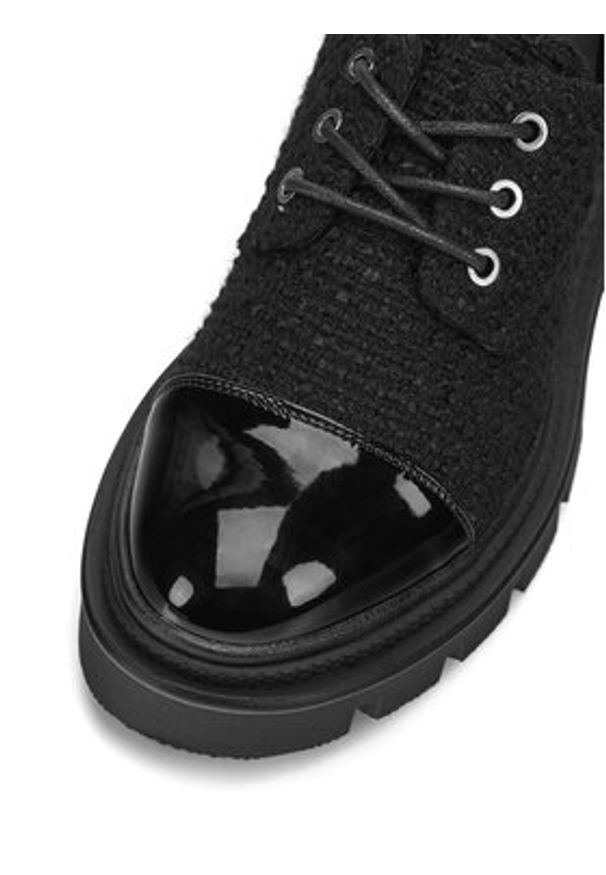 Nine West Oxfordy 8198-1A Czarny. Kolor: czarny. Materiał: materiał