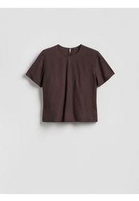 Reserved - T-shirt z wiązaniem - ciemnobrązowy. Kolor: brązowy. Materiał: wiskoza, tkanina. Wzór: gładki. Styl: klasyczny #1