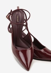 Renee - Bordowe Sandały Lakierowane Vices na Szpilce Typu Slingback Dolenita. Okazja: na co dzień, na spacer. Zapięcie: sprzączka. Kolor: czerwony. Materiał: lakier. Sezon: lato. Obcas: na szpilce. Styl: klasyczny, casual #5