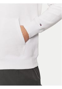TOMMY HILFIGER - Tommy Hilfiger Bluza MW0MW39050 Biały Regular Fit. Kolor: biały. Materiał: bawełna, syntetyk #4