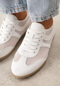 Renee - Białe Siateczkowe Sneakersy w Stylu Tenisówek Adranella. Okazja: na co dzień. Kolor: biały. Sezon: lato #7